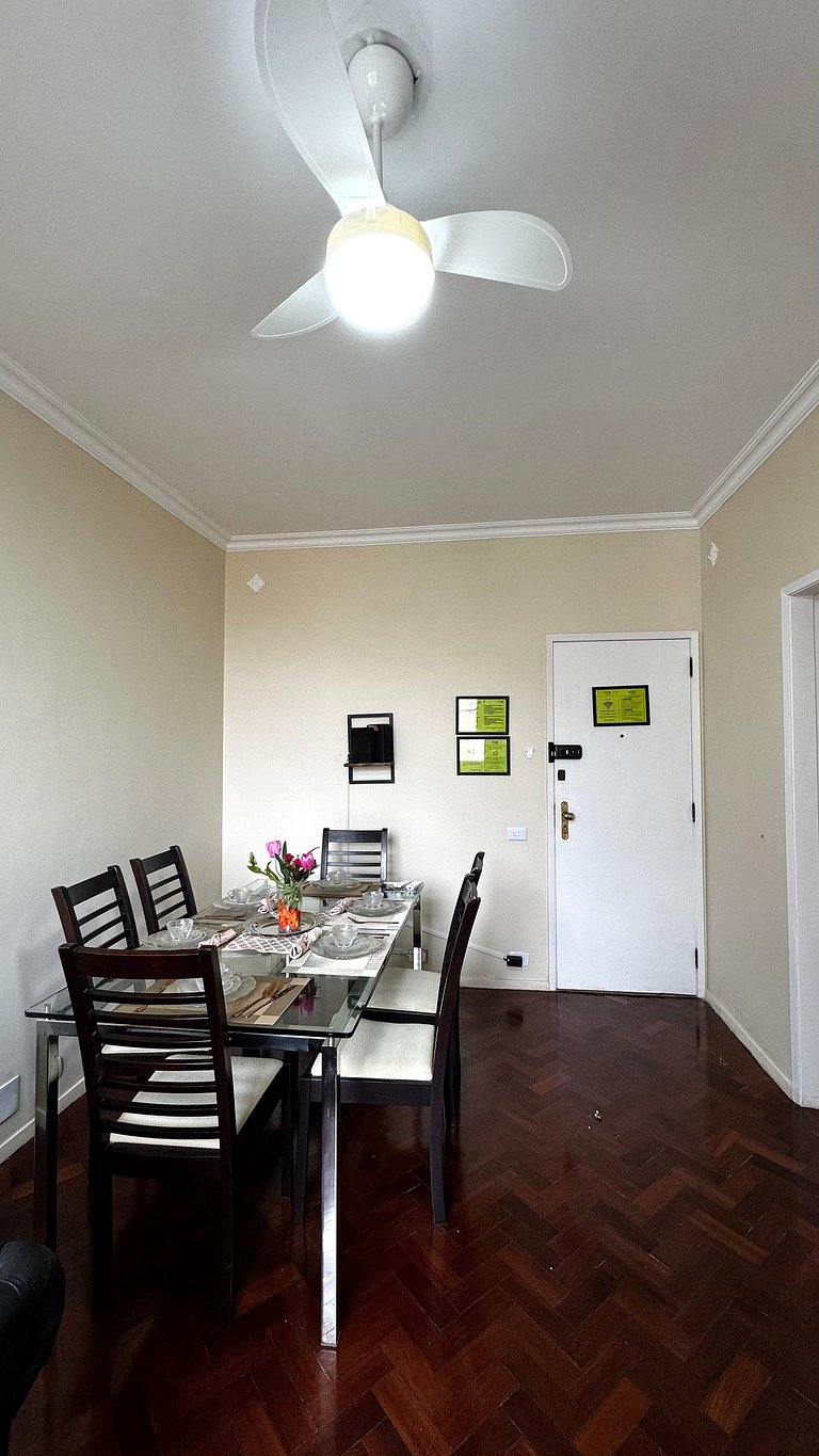 Amplo com 2 quartos e Estacionamento BI94-402