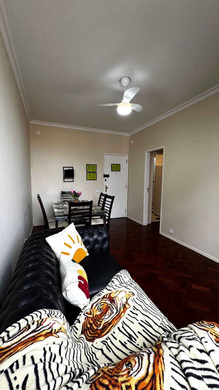 Amplo com 2 quartos e Estacionamento BI94-402