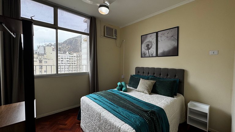 Amplo com 2 quartos e Estacionamento BI94-402