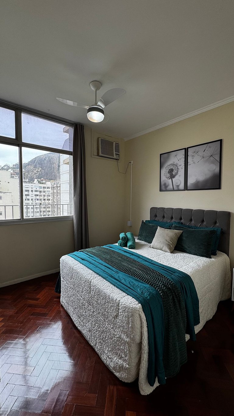 Amplo com 2 quartos e Estacionamento BI94-402