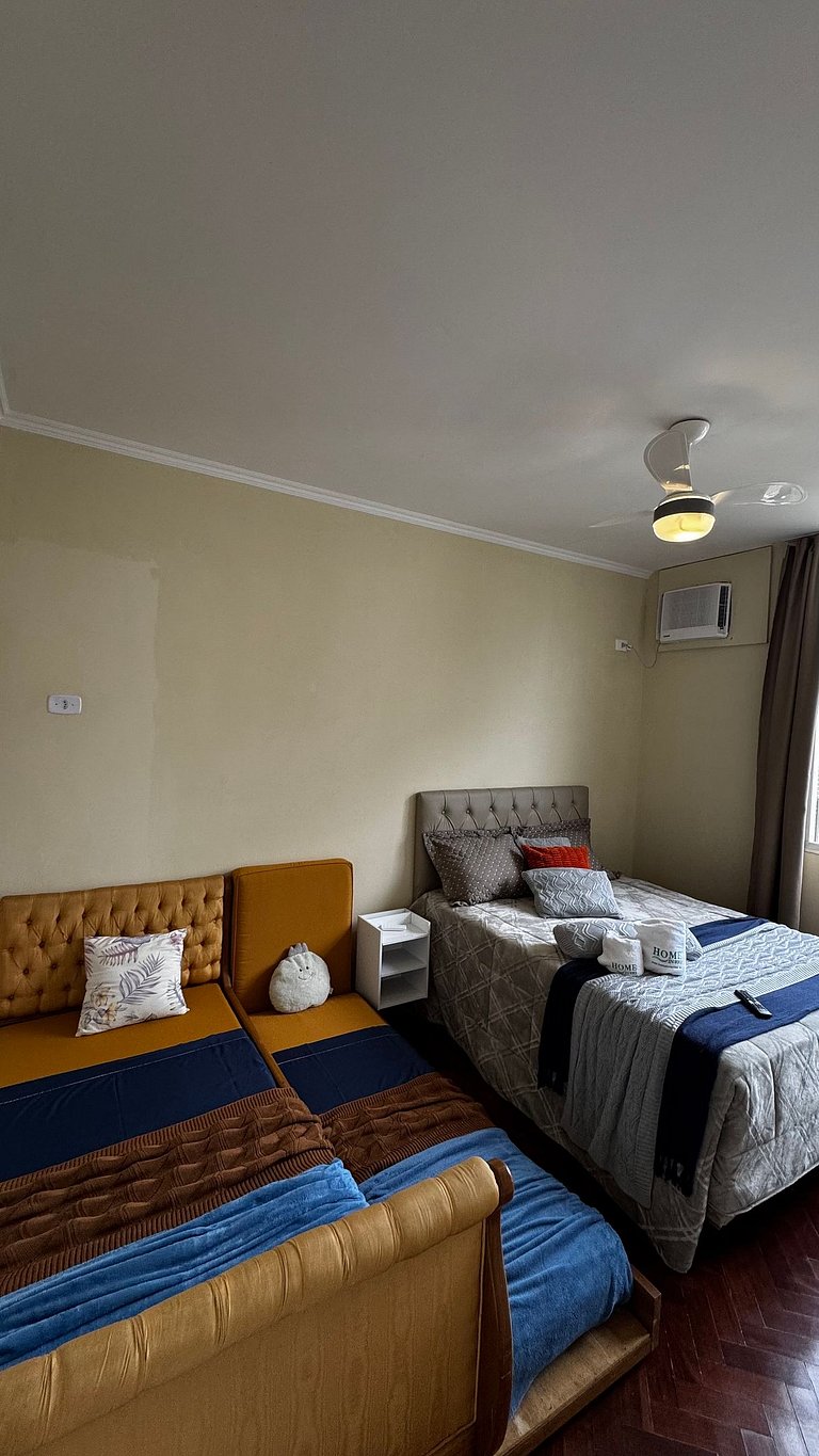 Amplo com 2 quartos e Estacionamento BI94-402