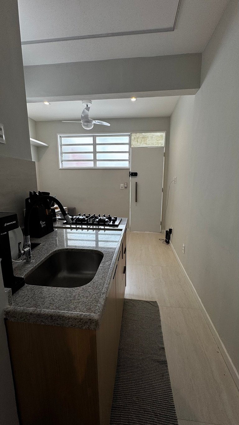 Completo a 3 minutos da Praia NSC1145-1202