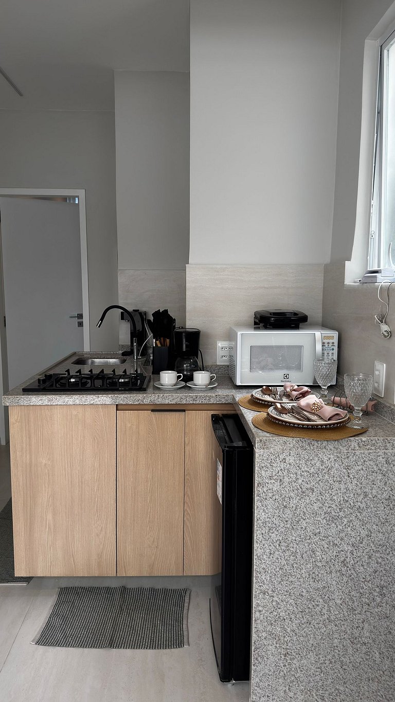 Completo a 3 minutos da Praia NSC1145-1202