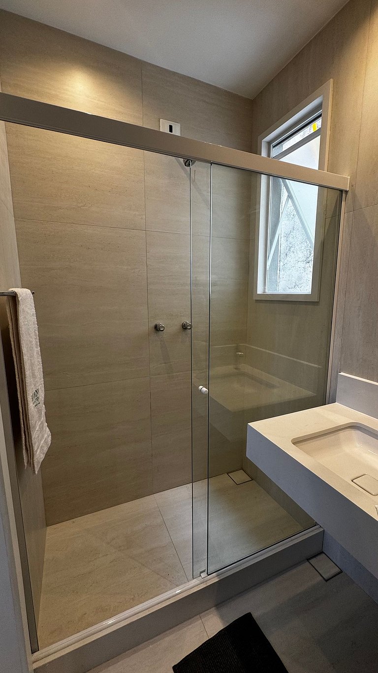 Completo a 3 minutos da Praia NSC1145-1202