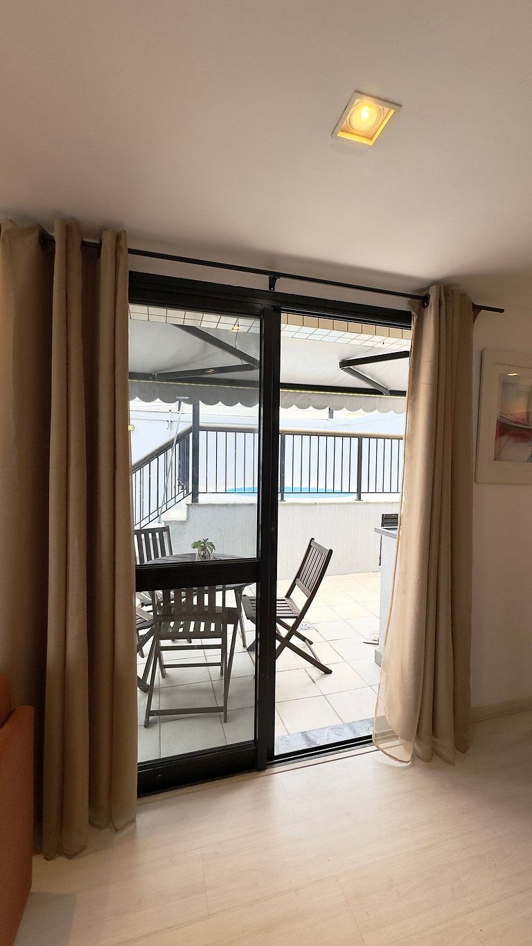 Flat na Cobertura com Piscina Privativa PL99-1103