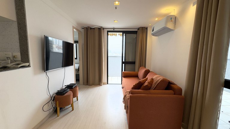 Flat na Cobertura com Piscina Privativa PL99-1103