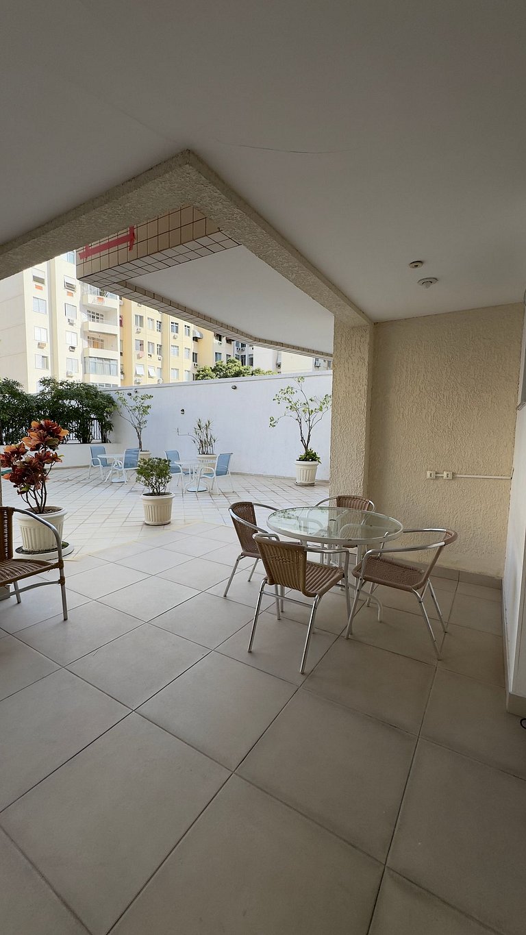 Flat na Cobertura com Piscina Privativa PL99-1103