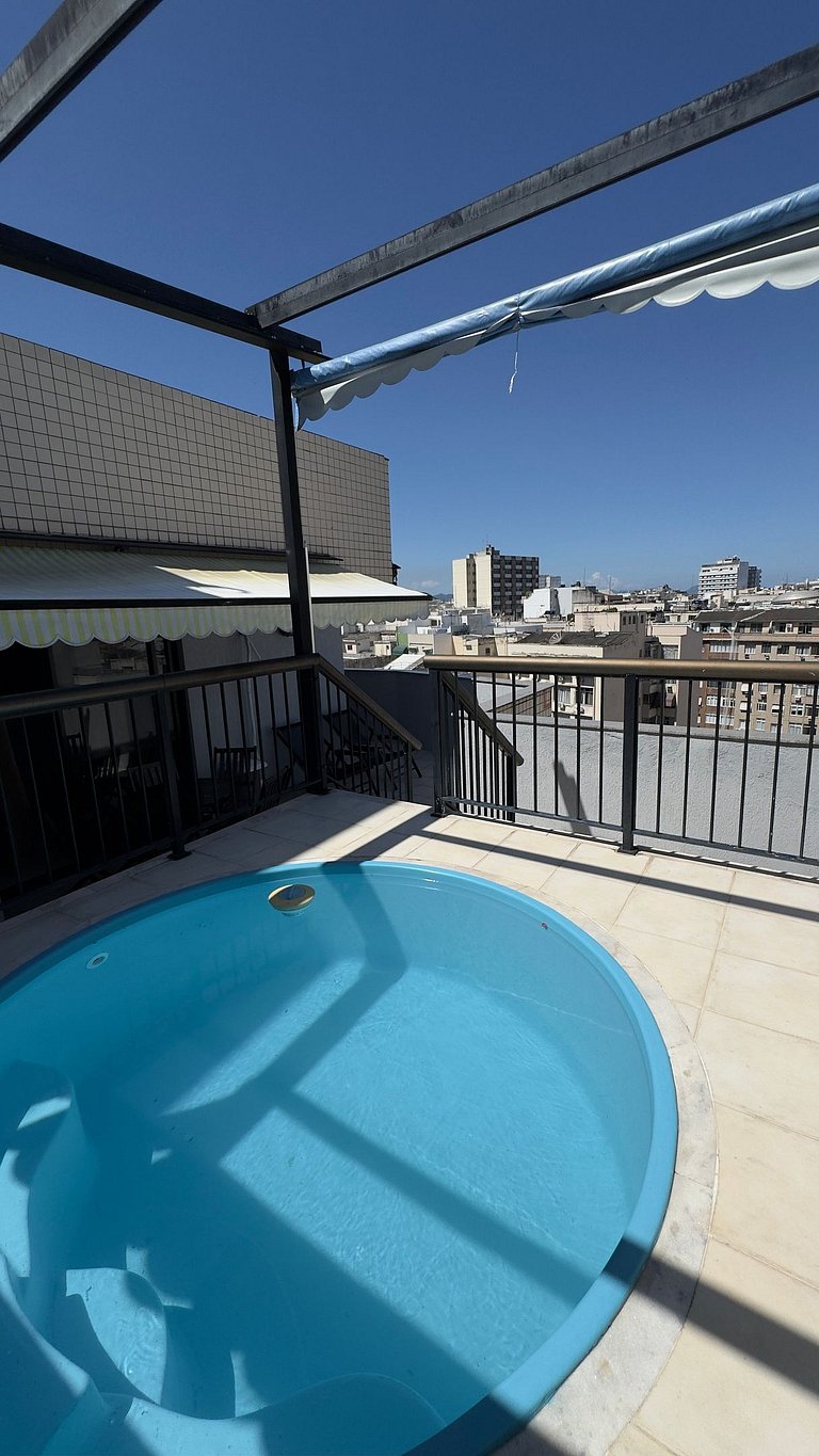 Flat na Cobertura com Piscina Privativa