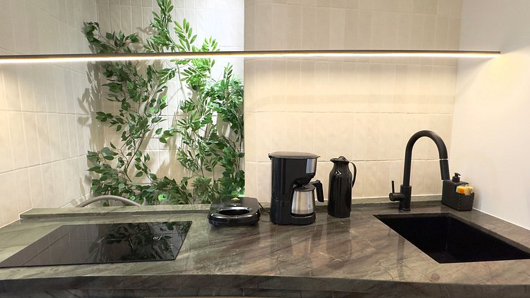 Moderno na Quadra da Praia Posto 5 NCS1137-705