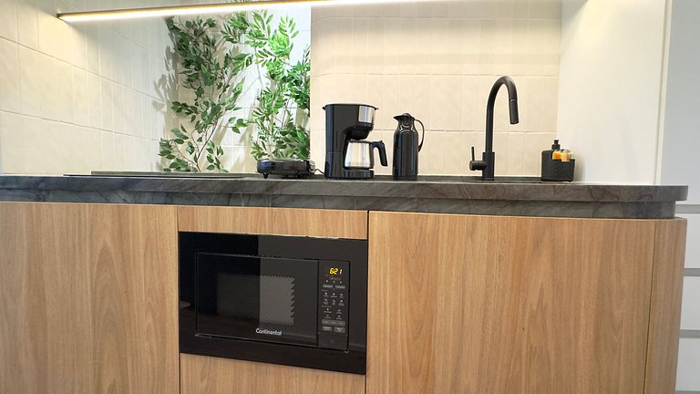 Moderno na Quadra da Praia Posto 5 NCS1137-705