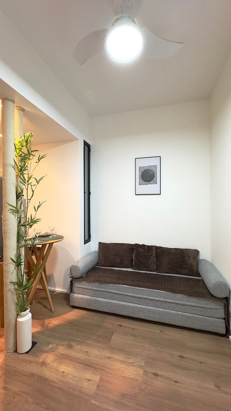 Moderno na Quadra da Praia Posto 5 NCS1137-705