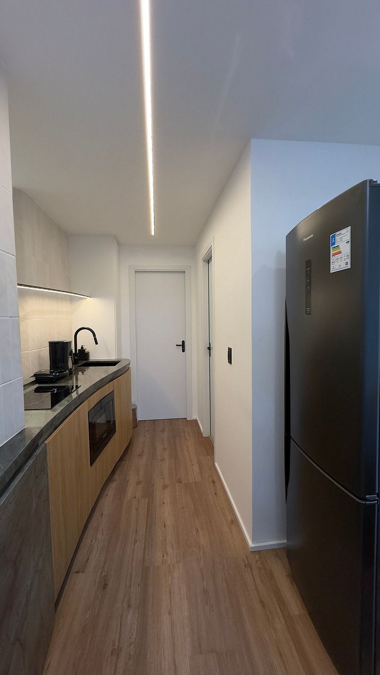 Moderno na Quadra da Praia Posto 5 NCS1137-705