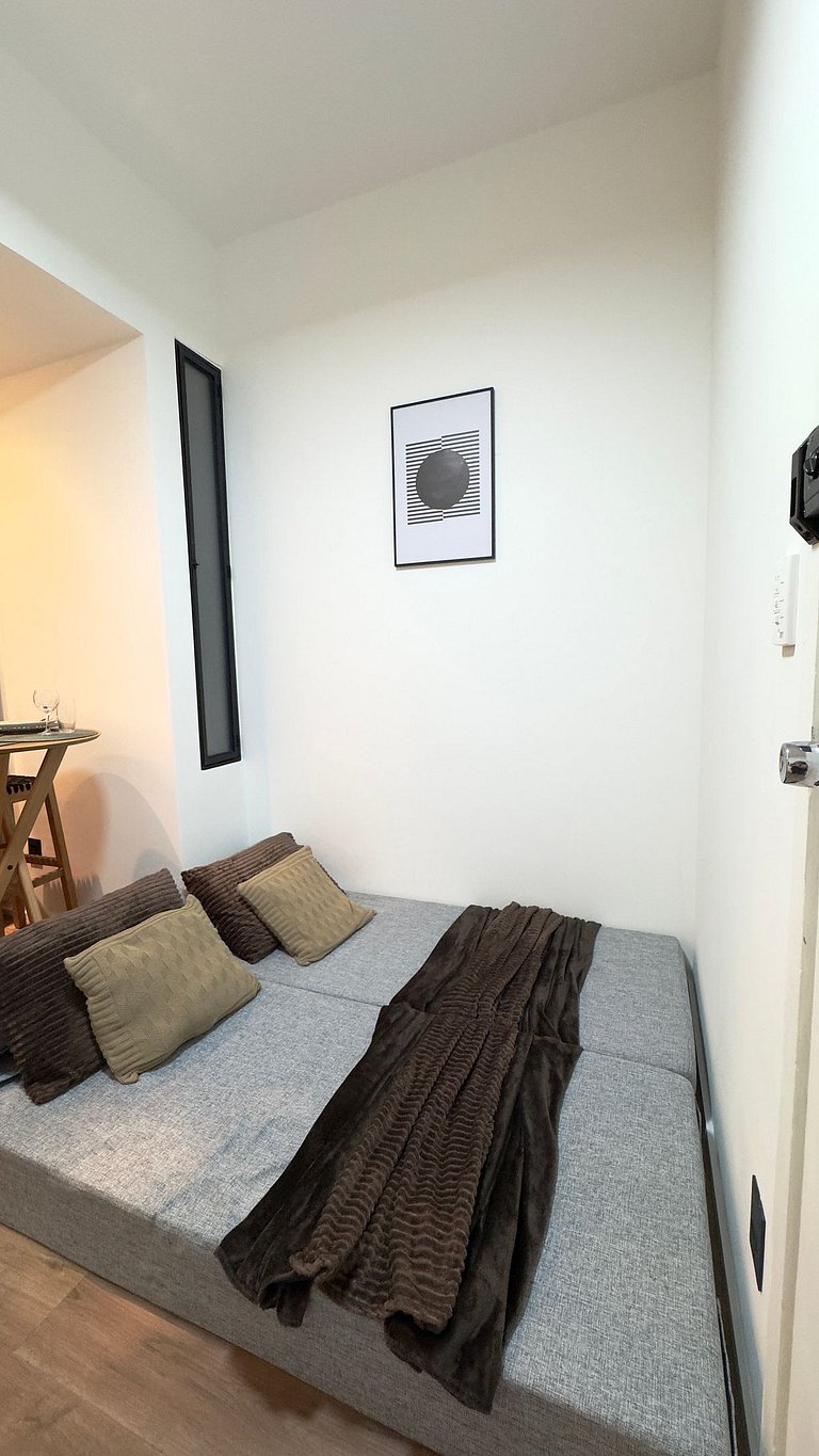 Moderno na Quadra da Praia Posto 5 NCS1137-705