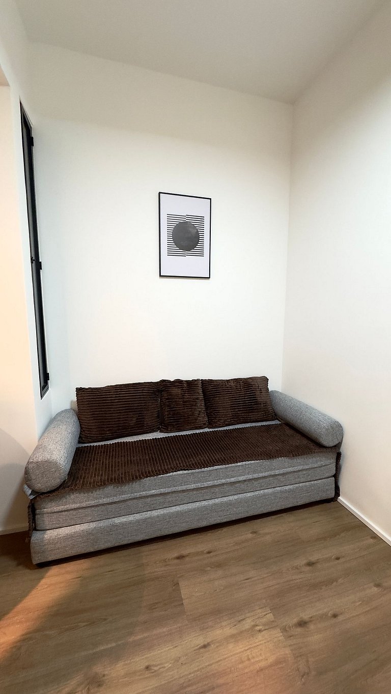 Moderno na Quadra da Praia Posto 5 NCS1137-705