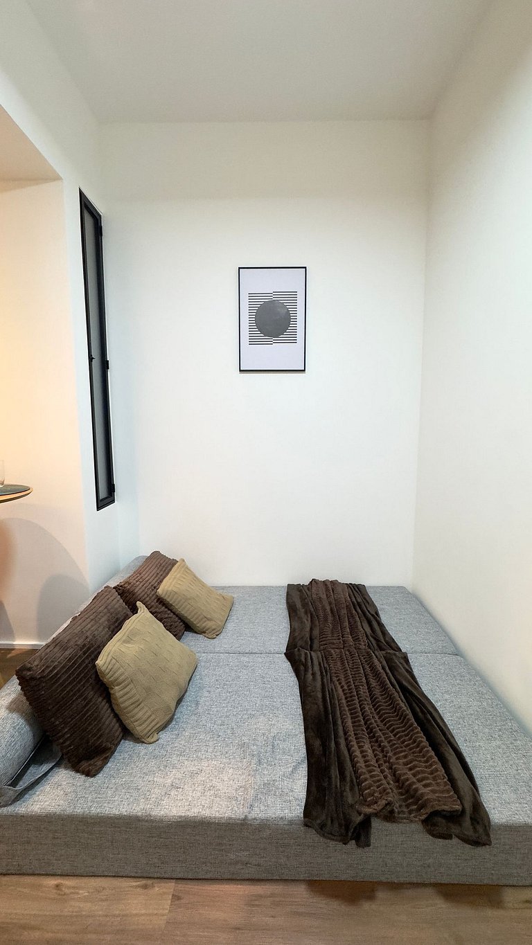 Moderno na Quadra da Praia Posto 5 NCS1137-705