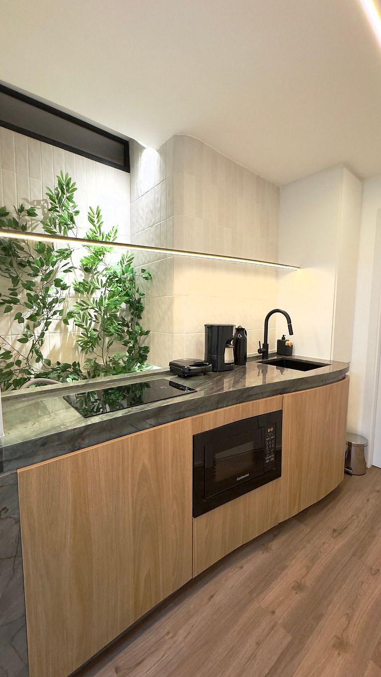 Moderno na Quadra da Praia Posto 5 NCS1137-705