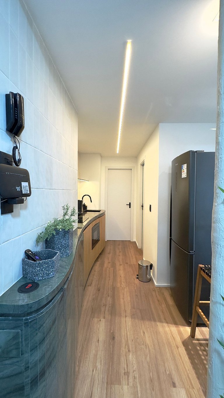 Moderno na Quadra da Praia Posto 5 NCS1137-705