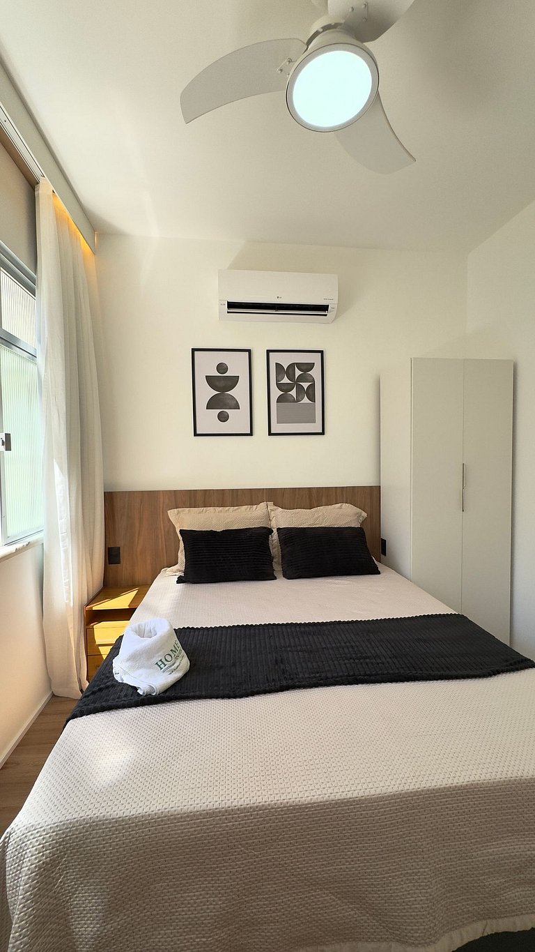 Moderno na Quadra da Praia Posto 5 NCS1137-705