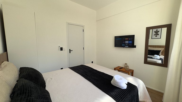 Moderno na Quadra da Praia Posto 5 NCS1137-705