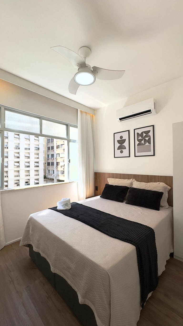 Moderno na Quadra da Praia Posto 5 NCS1137-705