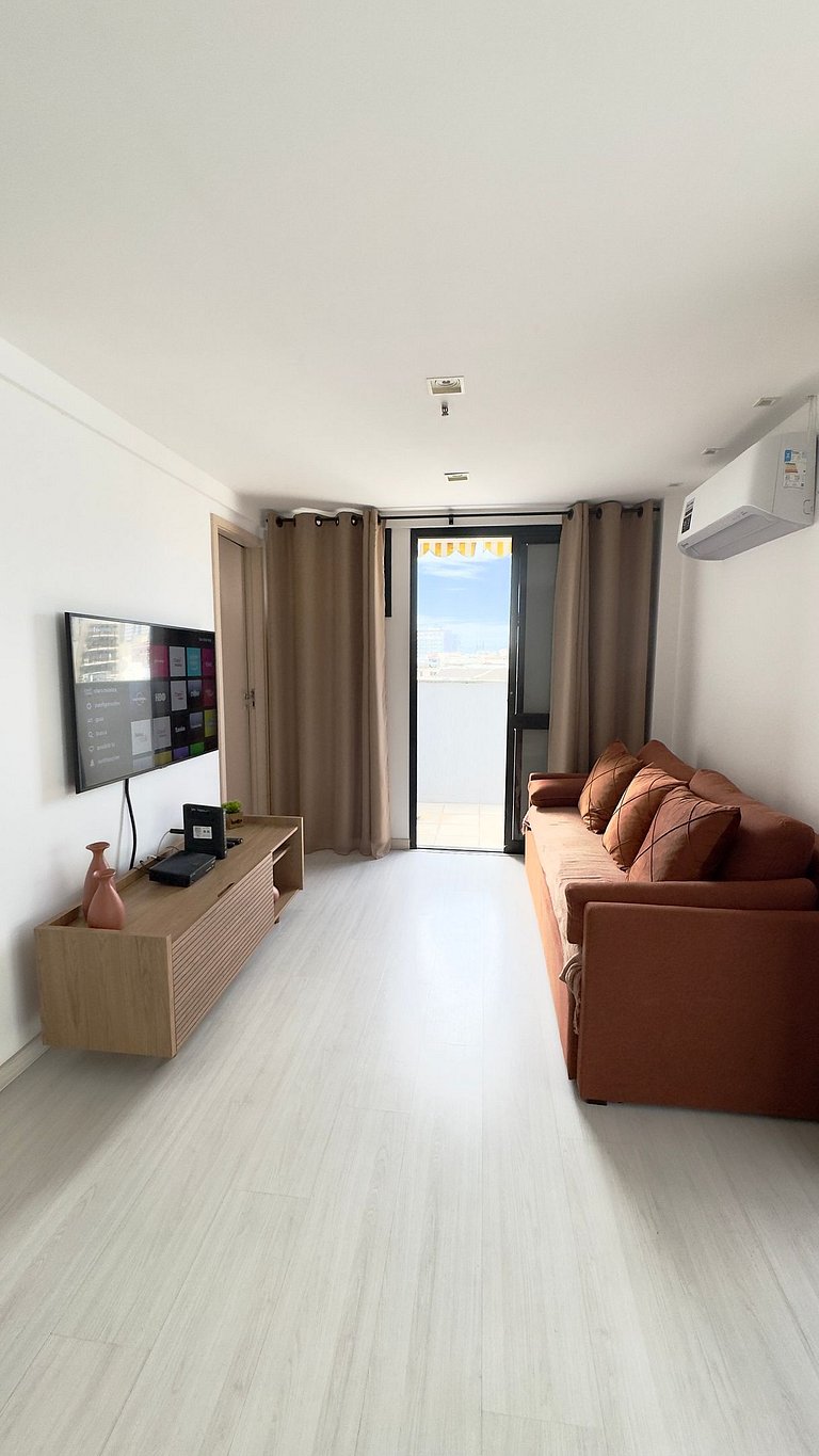 Flat na Cobertura com Piscina Privativa PL99-1103