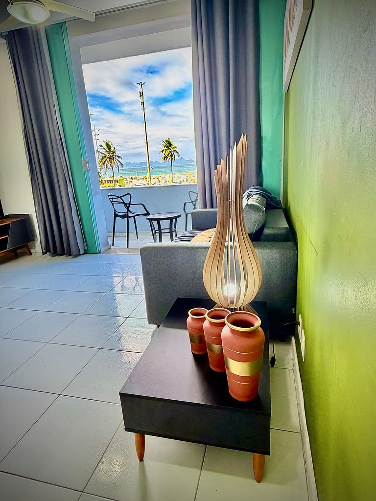 Em Frente a Praia 2 quartos Posto 4 AA3150-202