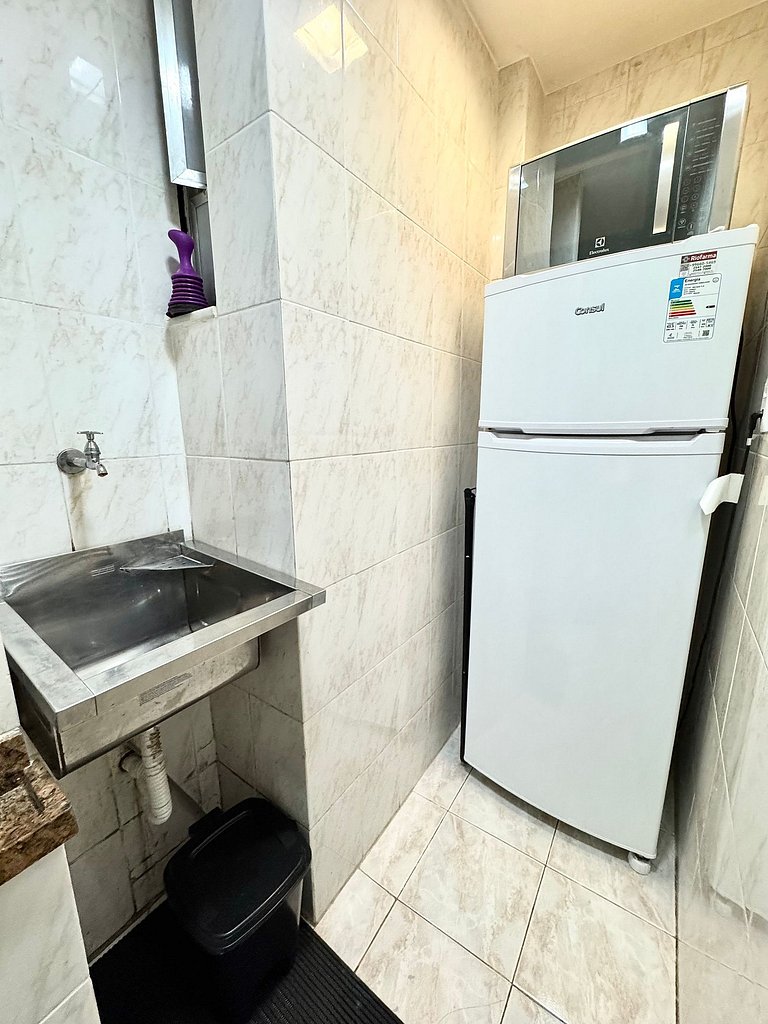 2 Quartos a 300 Metros da Praia Posto 4 - LM129-105