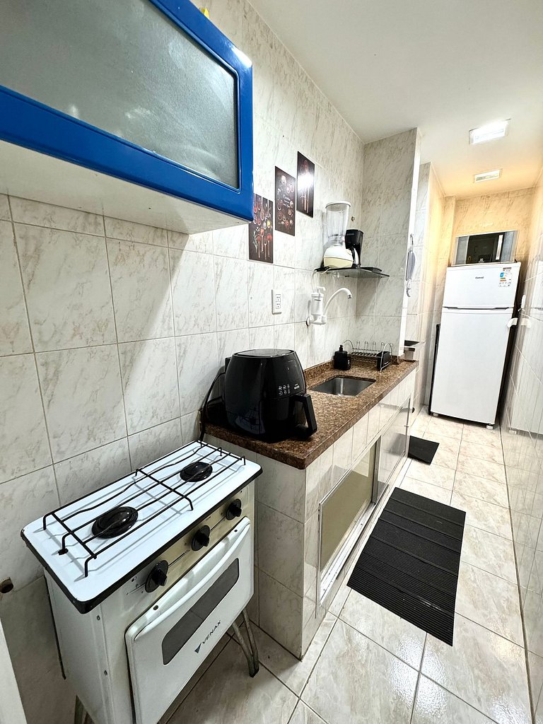 2 Quartos a 300 Metros da Praia Posto 4 - LM129-105
