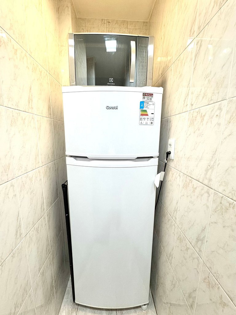2 Quartos a 300 Metros da Praia Posto 4 - LM129-105