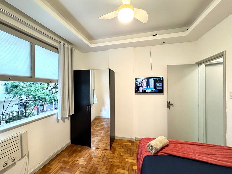 2 Quartos a 300 Metros da Praia Posto 4 - LM129-105