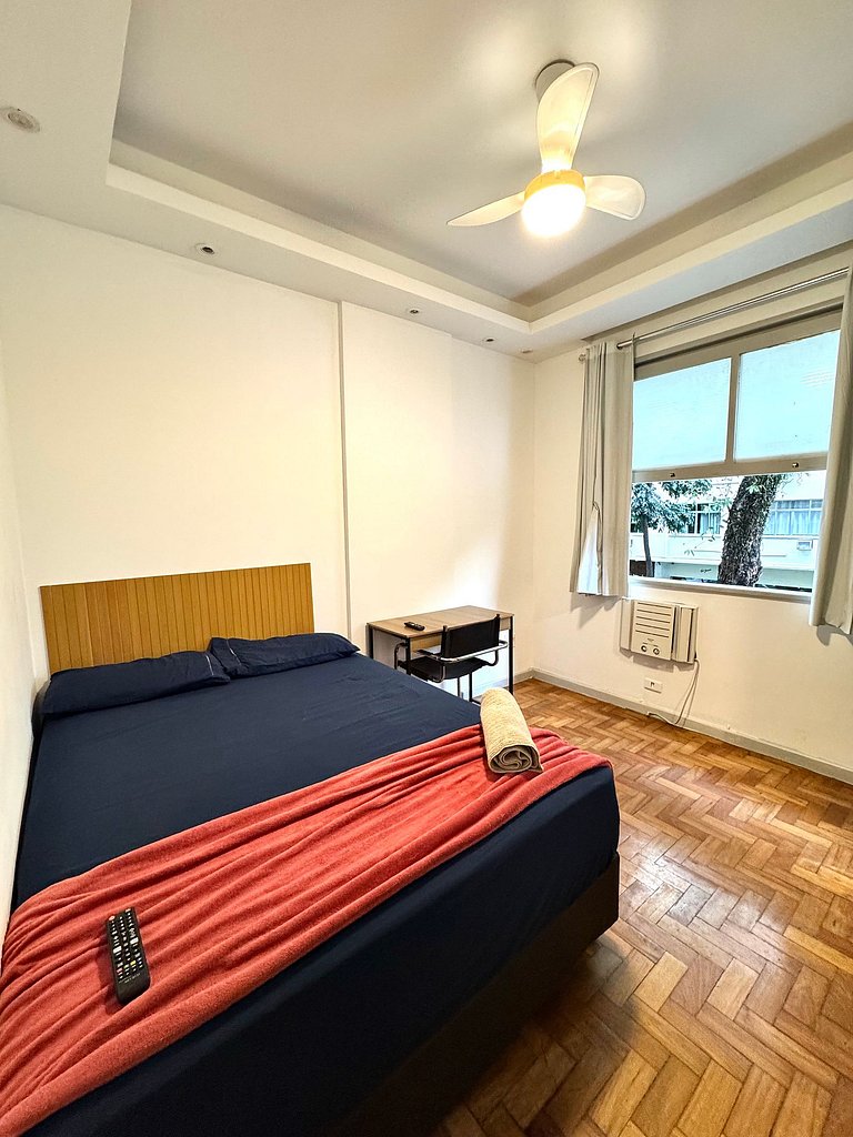 2 Quartos a 300 Metros da Praia Posto 4 - LM129-105