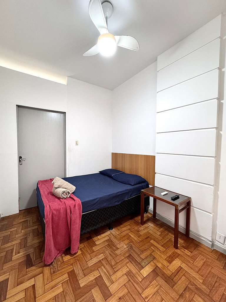 2 Quartos a 300 Metros da Praia Posto 4 - LM129-105
