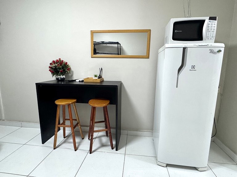 Studio Moderno, Completo e Aconchegante PJ335-318