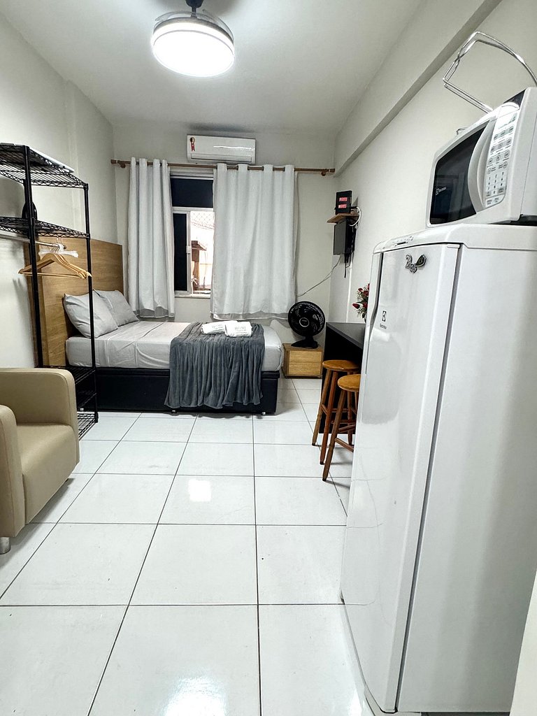 Studio Moderno, Completo e Aconchegante PJ335-318