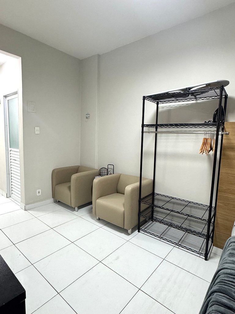 Studio Moderno, Completo e Aconchegante PJ335-318
