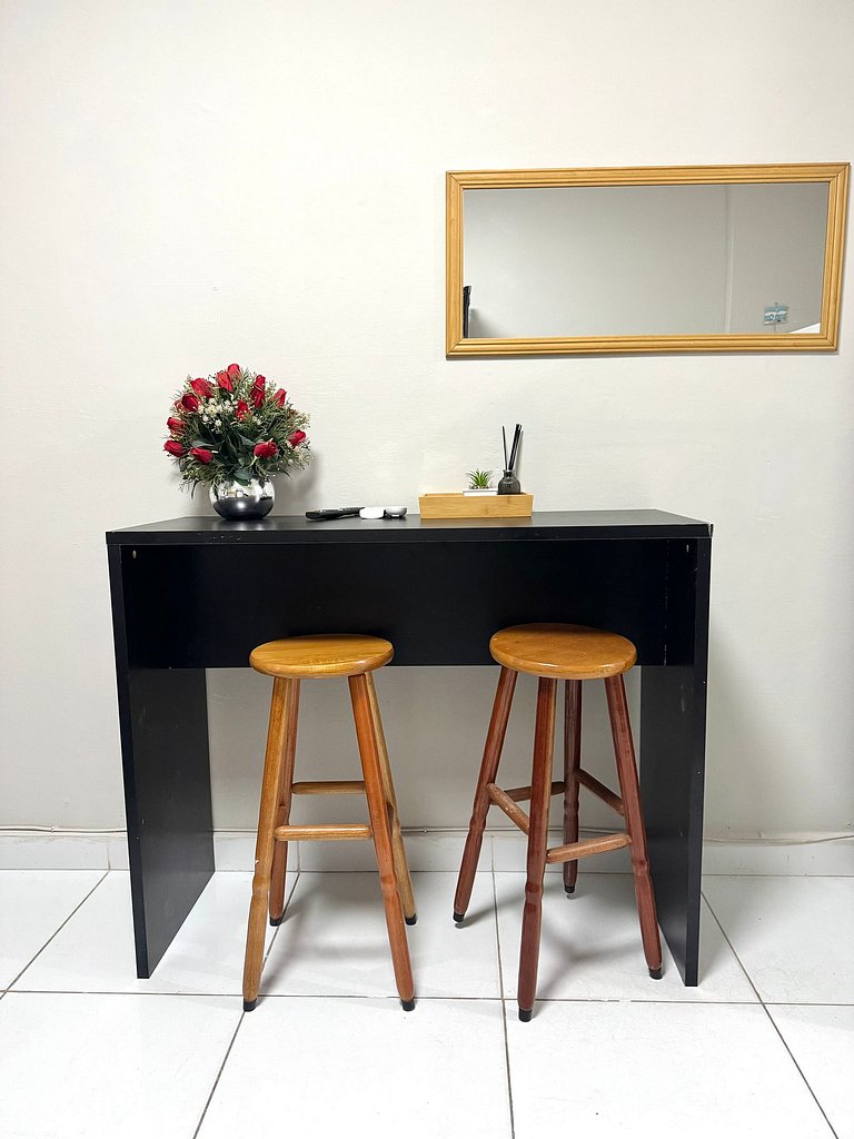 Studio Moderno, Completo e Aconchegante PJ335-318