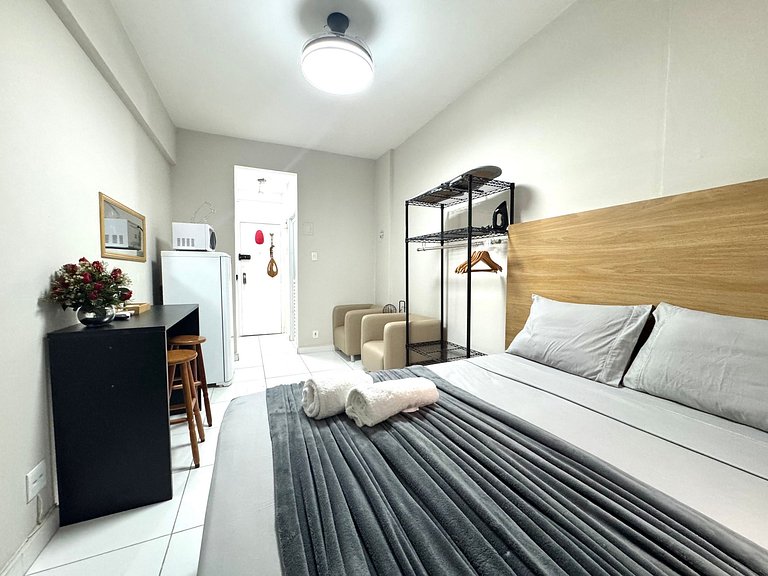 Studio Moderno, Completo e Aconchegante PJ335-318